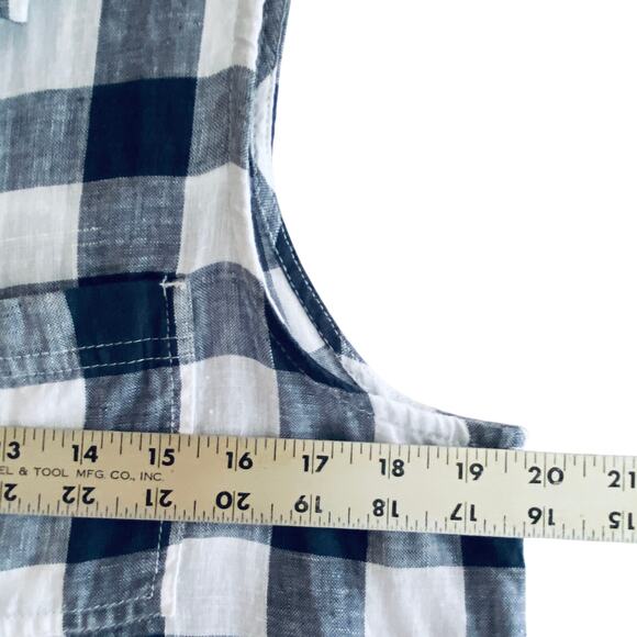 Navy Blue Gingham Checked Linen Button Down Shirt M Sleeveless Isaac Mizrahi - Picture 8 of 11